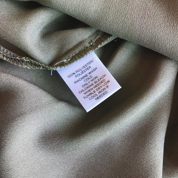 LOFT • Button Back Blouse in Olive Green - Picture 8 of 8